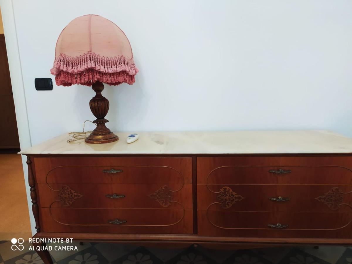 Dante Alighieri House Apartment Бари Екстериор снимка